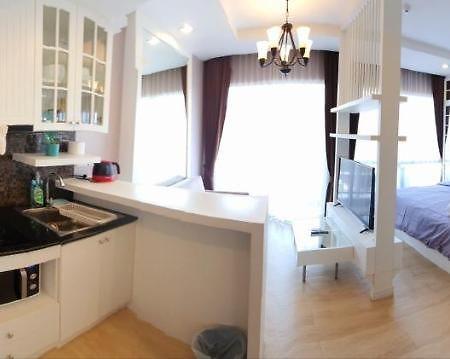 Cozy Near Beach 200M With Toproof Pool At Patio Bangsaen Apartment ภายนอก รูปภาพ